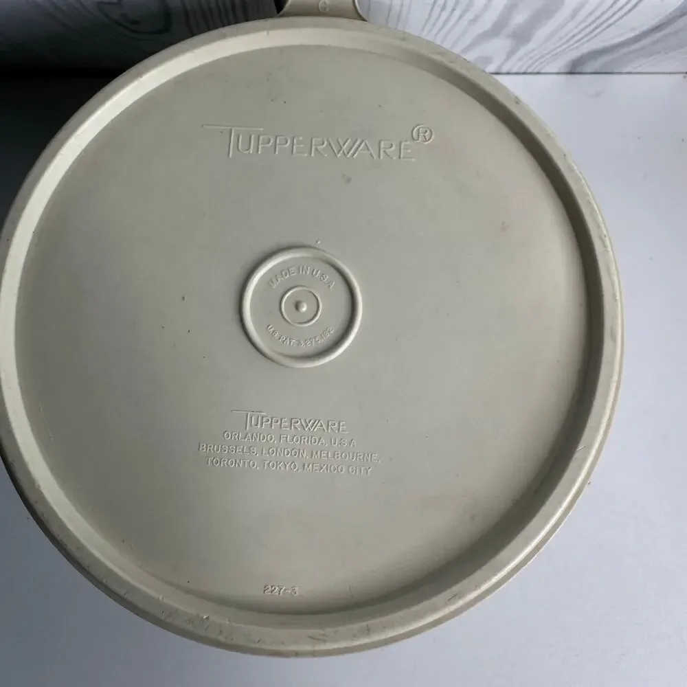 Tupperware vintage 1970s